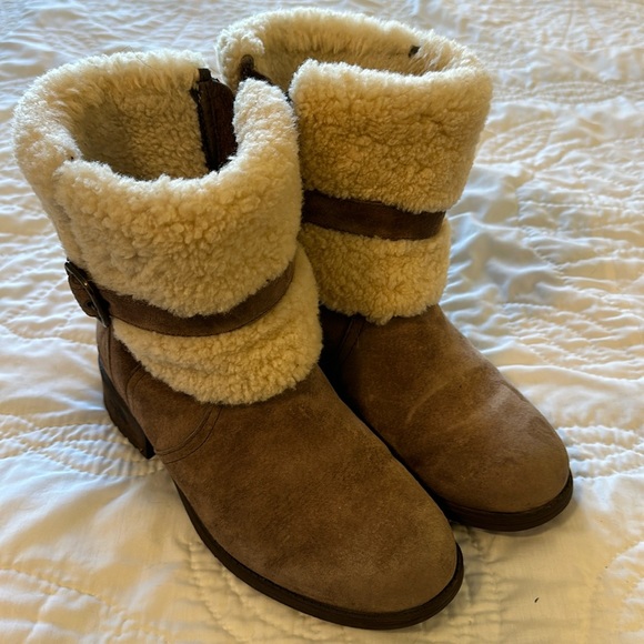 UGG | Shoes | Ugg Winter Boots Shearling In And Out Mushroom Color ...
